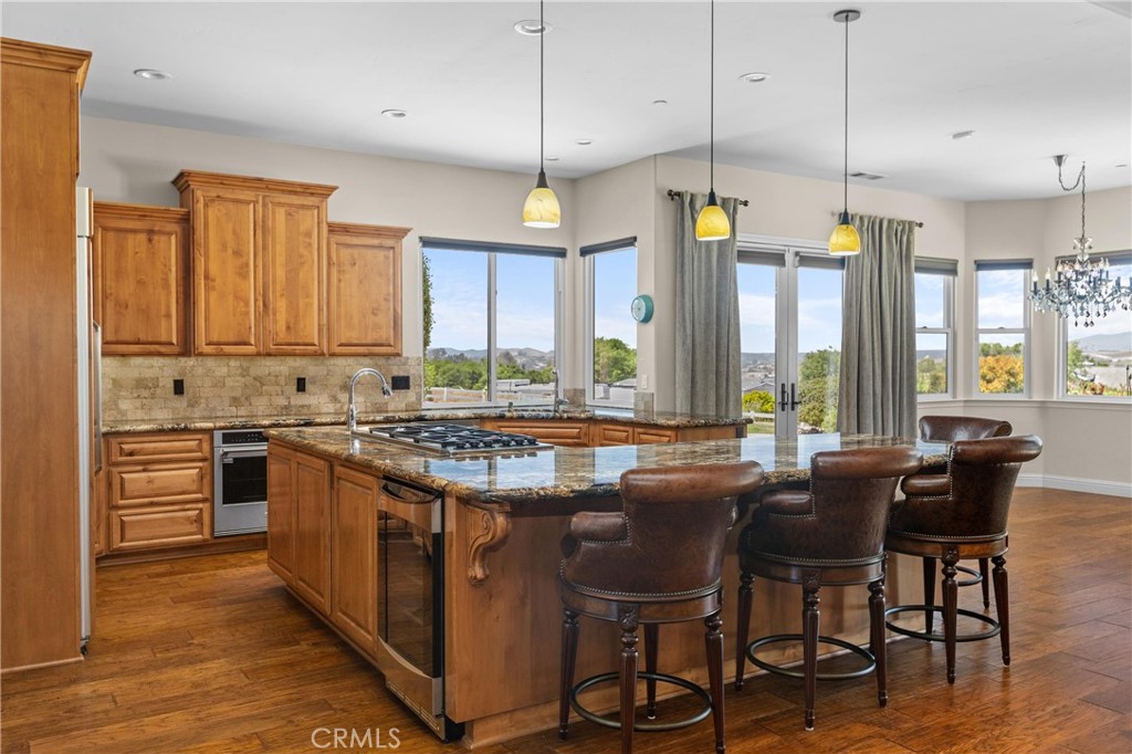 325 Red Oak Way