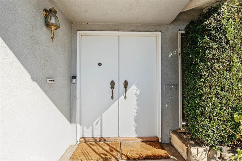 2122 Saticoy