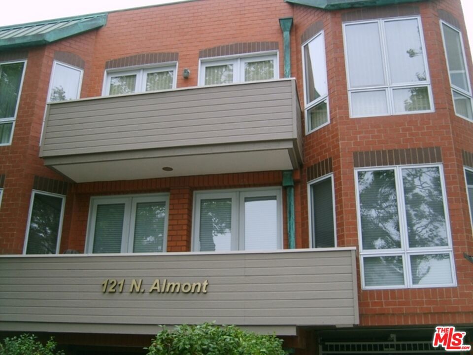 Front upper unit with view of tree tops, this 2 bedroom - 2bath is bright and spacious. Formal marble entry with skylight, open floor plan with living and dining area with hardwood floors open onto kitchen and french doors open onto balcony. Kitchen has all the appliance, great cabinet space and pantry. Dining area has built in china cabinet. Living area has recessed lighting. Double masters on either side of living area, one with large walk in closet and spacious bathroom with separate tub and shower. Unit has side by side washer and dryer as well as side by side parking with extra storage. Complex has gym, rec room, elevator, extra wide hallways and gated garage and entrance.