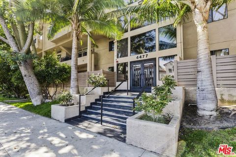 Photo of 4477 Woodman Avenue #109, Sherman Oaks, CA 91423 (MLS # 26656159)