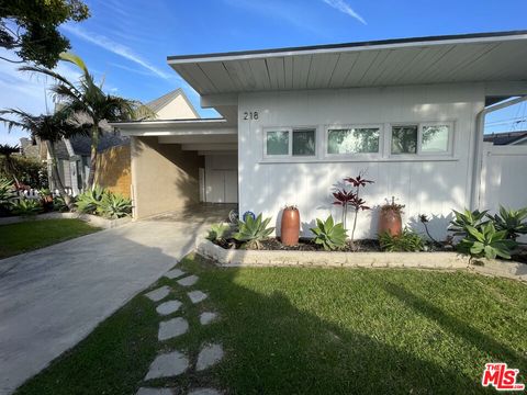 Photo of 218 16th Street, Seal Beach, CA 90740 (MLS # 26660367)