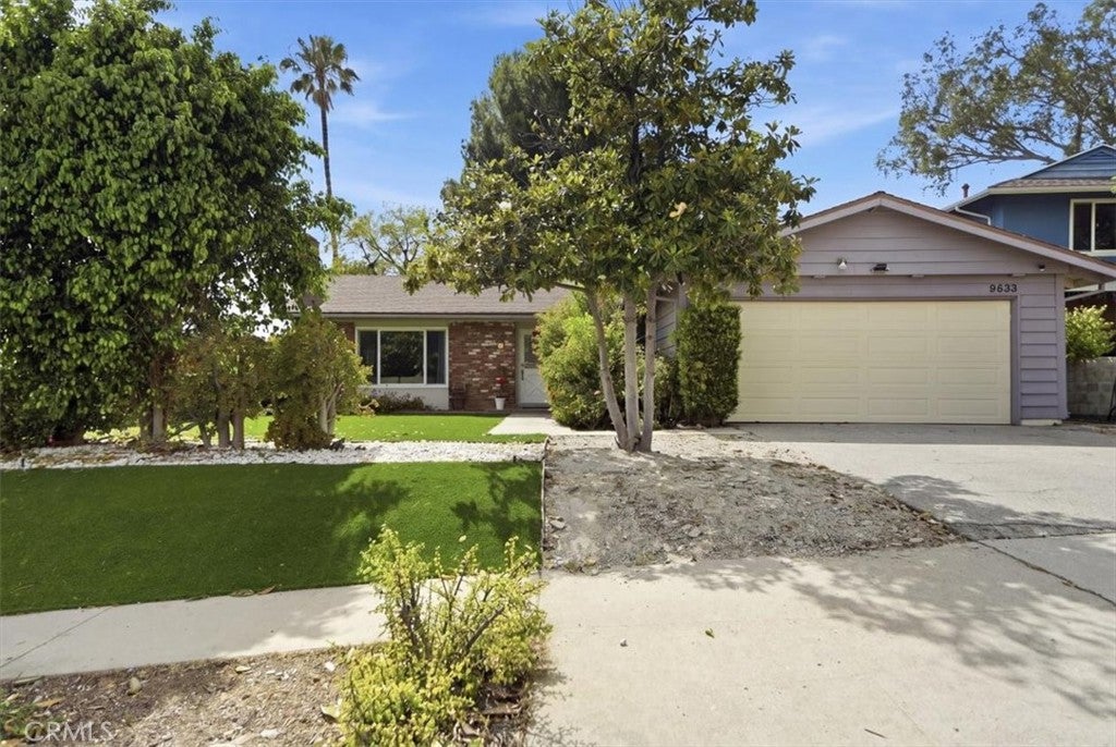 9533 Frankirst Ave, North Hills CA 91343