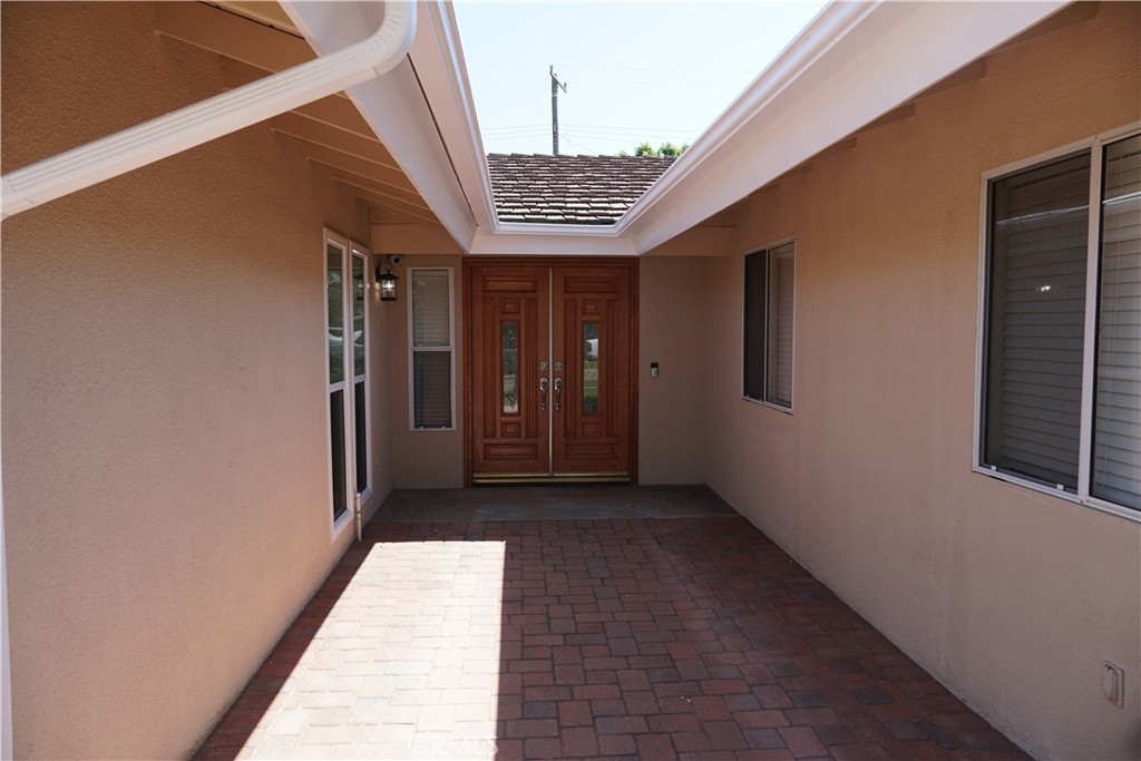 15454 Facilidad Street