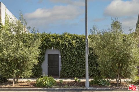 Photo of 5908 Barton Avenue, Los Angeles, CA 90038 (MLS # 25559331) Photo of 5908 Barton Avenue, Los Angeles, CA 90038 (MLS # 25559331)