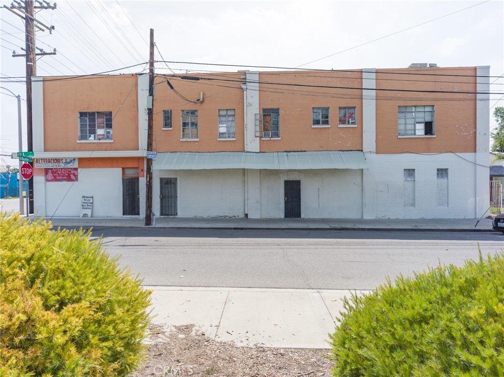 Excellent and rare investment opportunity in this mixed use property. The property has 7 units. . Centrally located in San Bernardino across from Family Dollar. Walking distance to stores, public transportation. Completely leased and in fair condition but needs TLC. Call listing agent for more info. Thank you