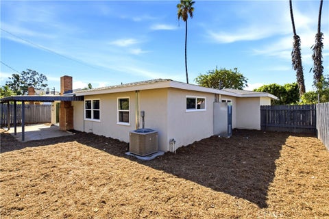 Tiny photo for 5901 Paramount DR, Riverside, CA 92509 (MLS # CV26231515)