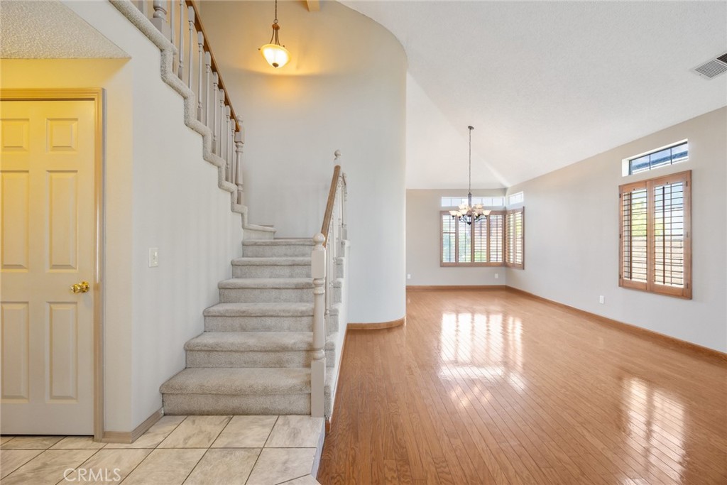 5795 Blackbird Lane
