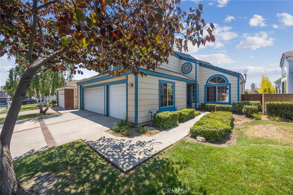 5795 Blackbird Lane