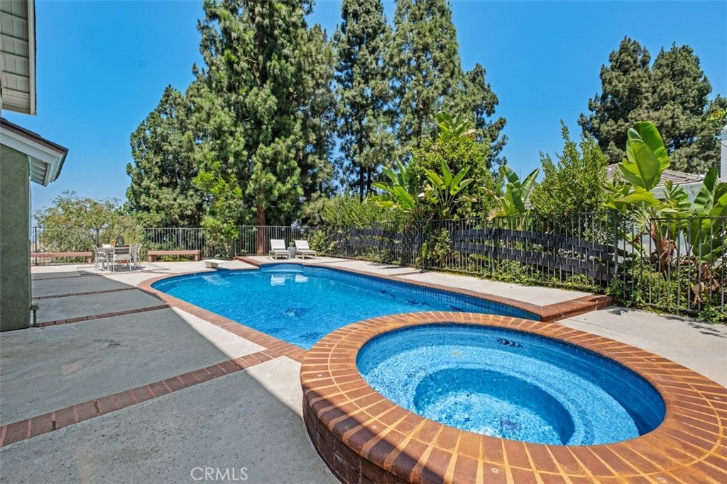 5780 E River Valley Trail