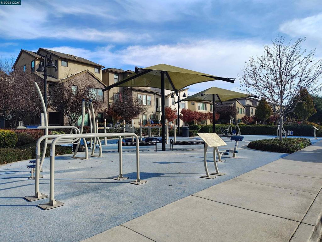 HAYWARD - Residential