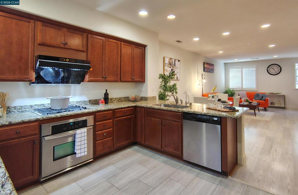 HAYWARD - Residential