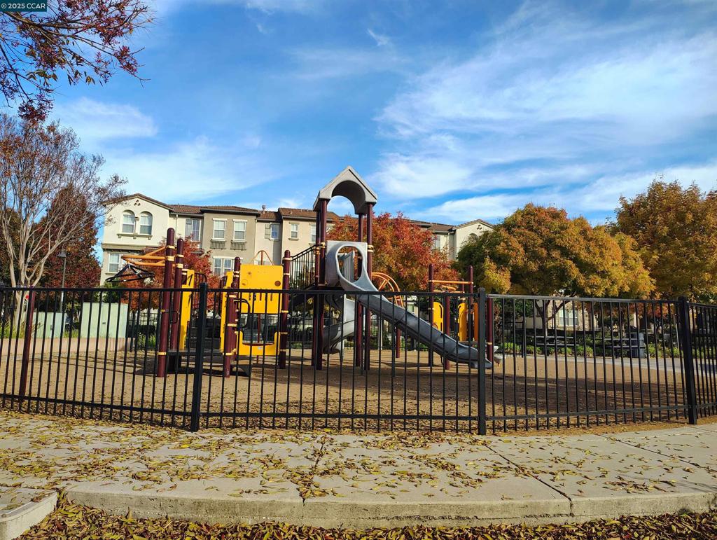 HAYWARD - Residential