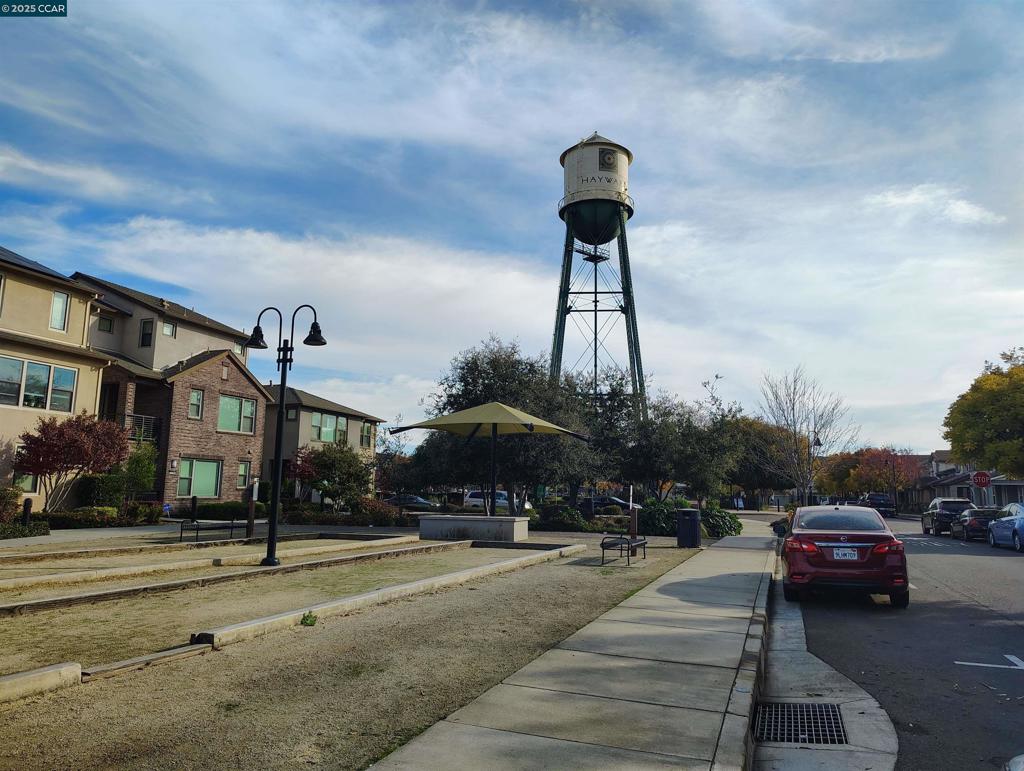 HAYWARD - Residential