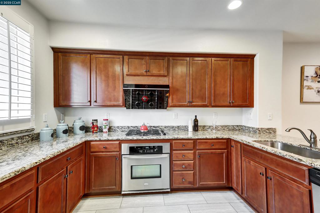 HAYWARD - Residential