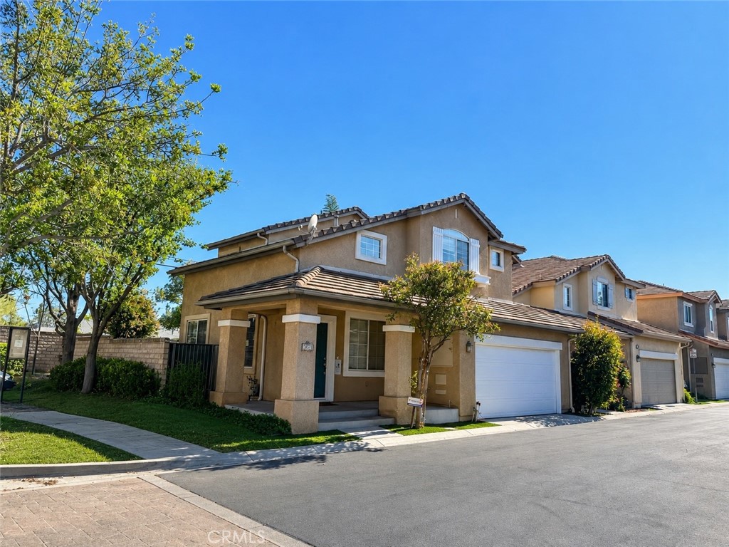 292 Edgemire Lane