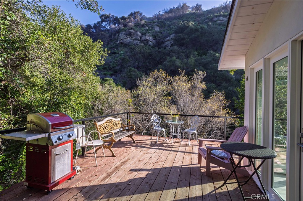 330 S Topanga Canyon Blvd.