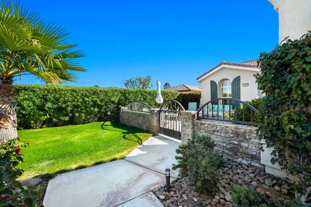 60200 Wishbone Court