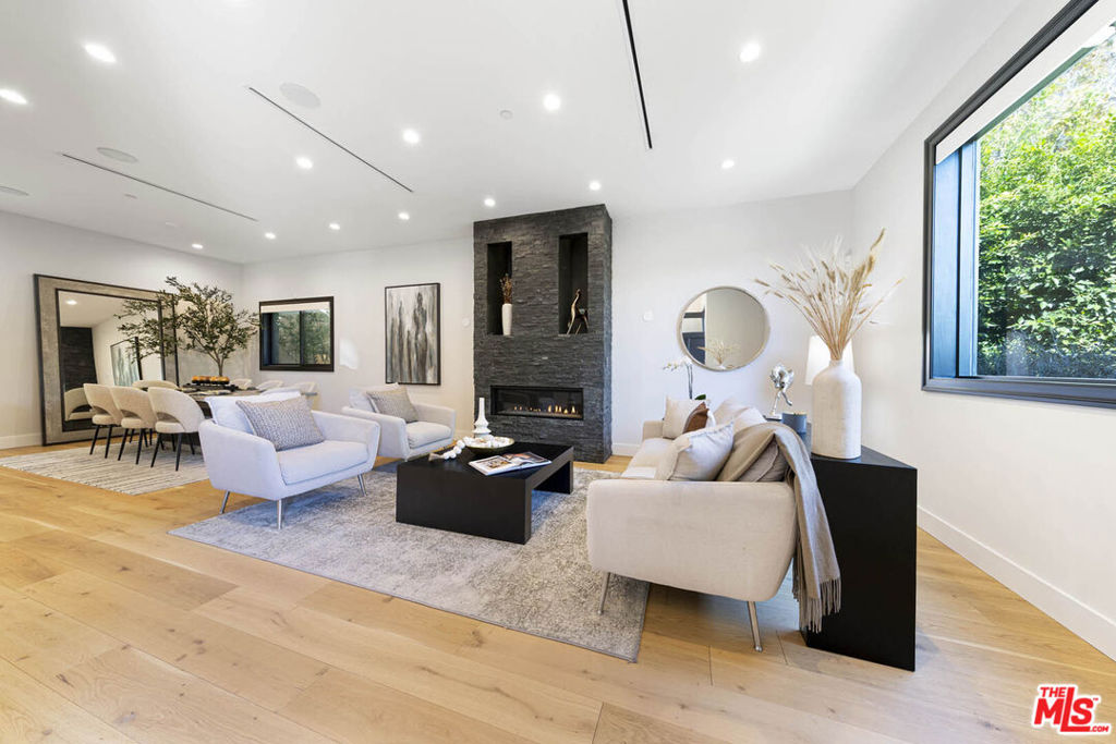 123 S Kilkea Drive
