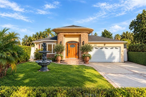 Photo of 1404 N Naomi Street, Burbank, CA 91505 (MLS # SR26207928)
