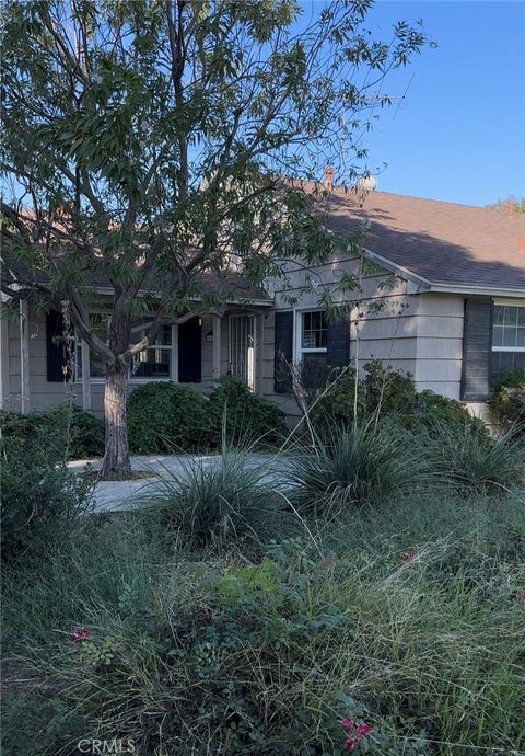 Photo of 3457 Sunnyside Drive, Riverside, CA 92506 (MLS # IV26229561)
