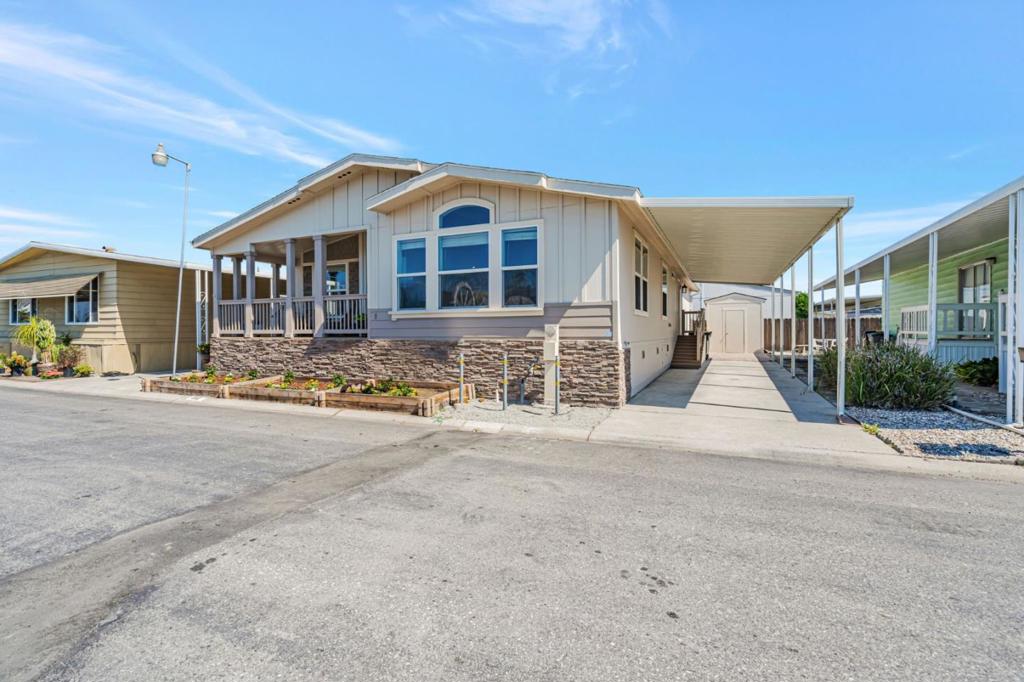1085 Tasman Drive