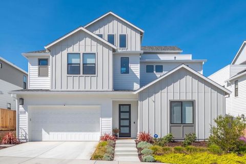 Photo of 2409 Schooner Avenue, Marina, CA 93933 (MLS # ML82038911)