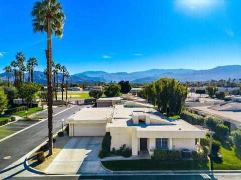 Photo of 255 ViA Rengo, Palm Desert, CA 92260 (MLS # 219141714DA)