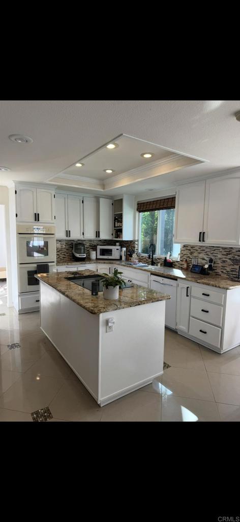 7009 El Fuerte street
