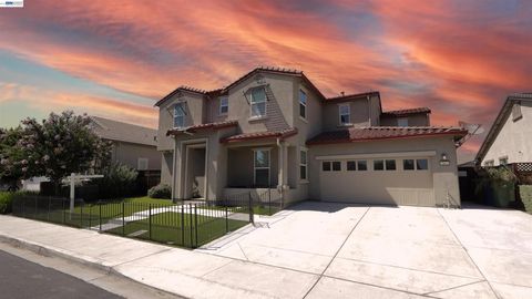 Photo of 967 Dainty Ave Ave, Brentwood, CA 94513 (MLS # 41124037)