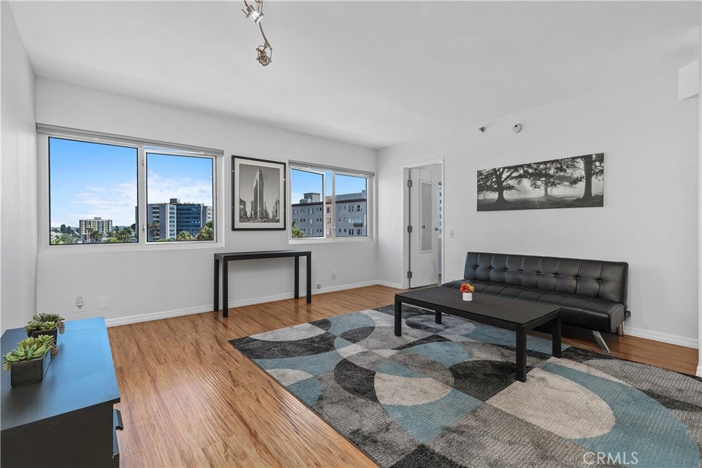 525 E Seaside 710