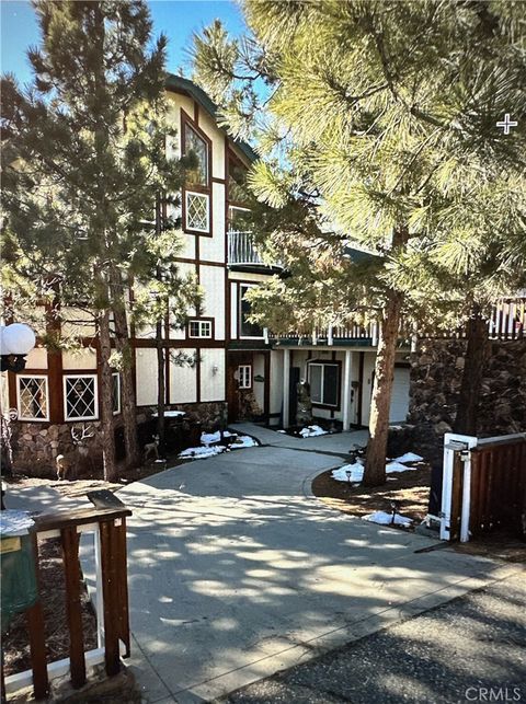 Photo of 202 S Eagle Drive, Big Bear Lake, CA 92315 (MLS # CV26056893)