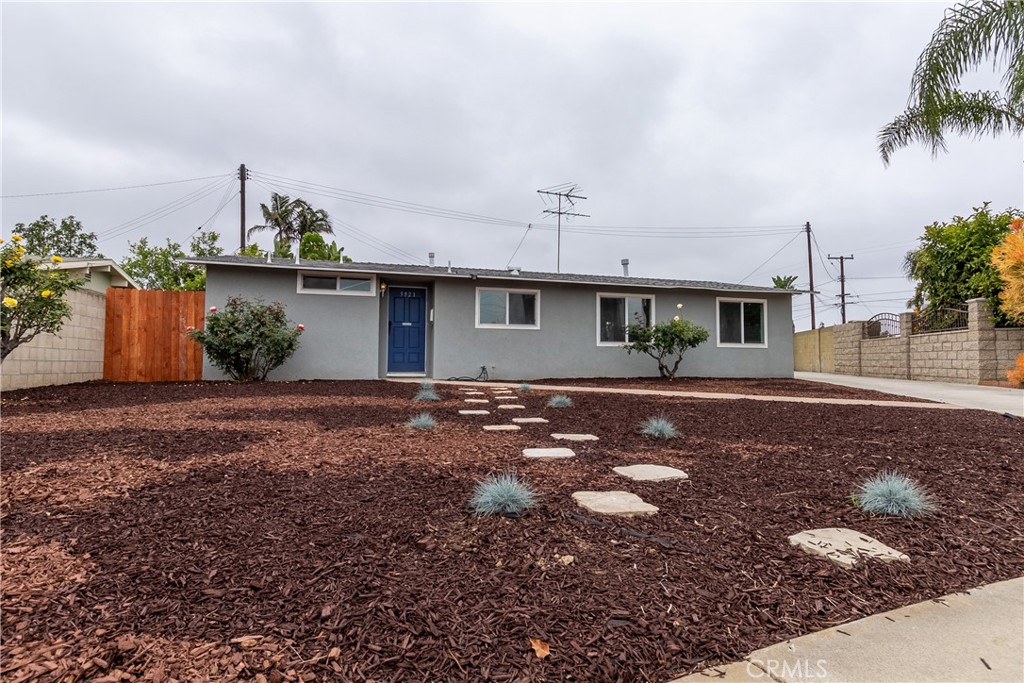 5921 Los Ramos Circle