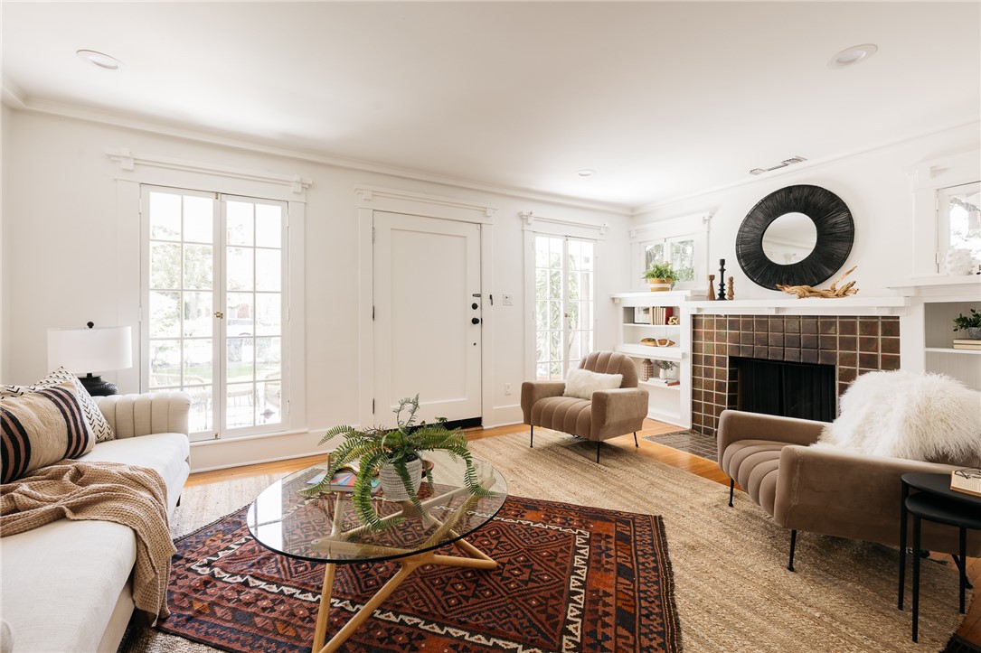 588 N Lucerne