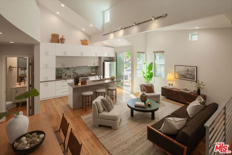 Photo of 1803 16th Street #B, Santa Monica, CA 90404 (MLS # 26826845)