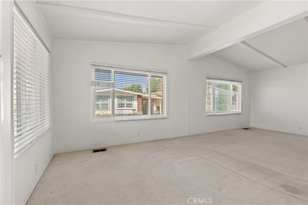 5200 Irvine Blvd. Spc 194