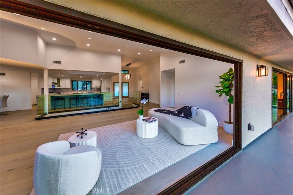 Photo of 4976 Llano Drive, Woodland Hills, CA 91364 (MLS # SR25105999)