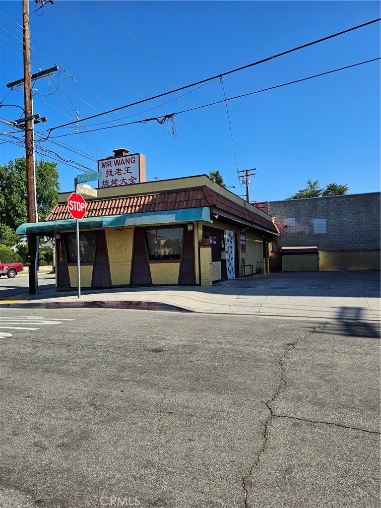 1718 New Avenue