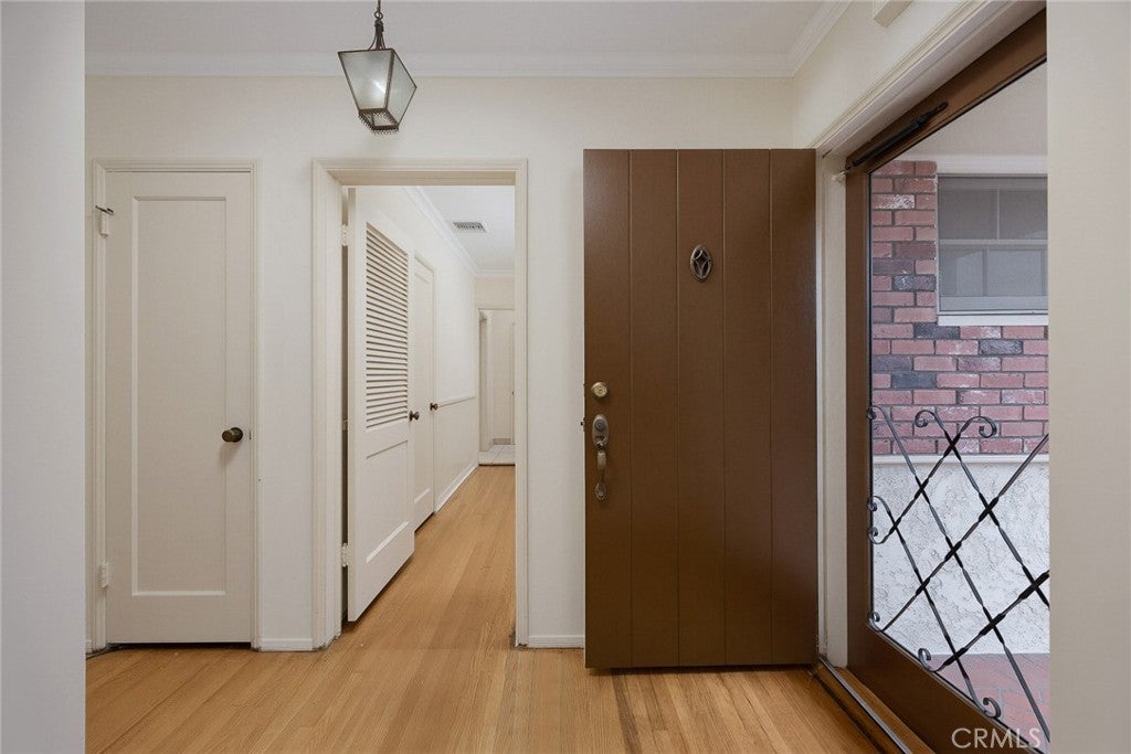 504 N Daroca