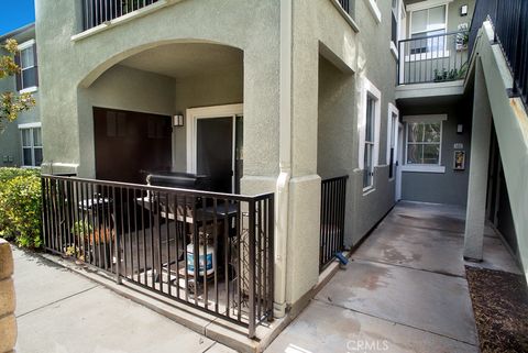 Photo of 20000 Plum Canyon Rd #1415, Saugus, CA 91350 (MLS # SR26033358)