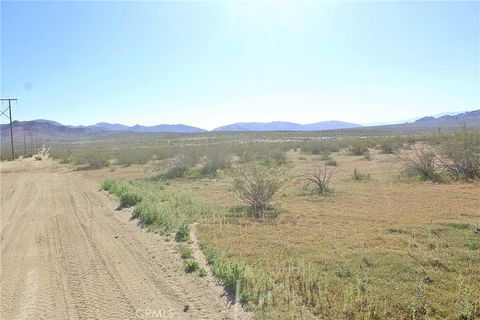 Photo of 1 Kimshew Road, Apple Valley, CA 92307 (MLS # HD26047777)