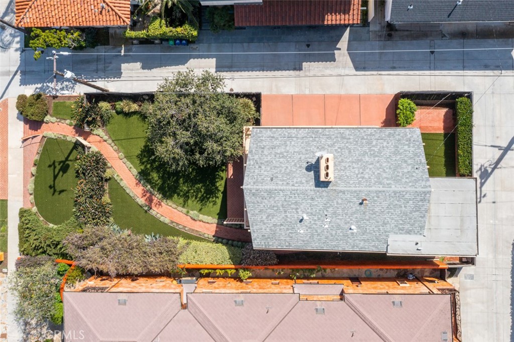 2918 Cliff Drive