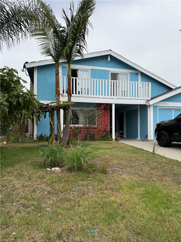 1855 N 7th Place