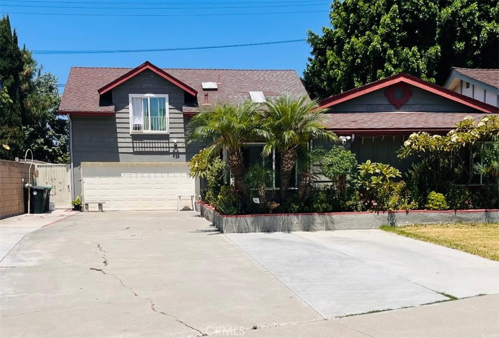PRICE REFLECTS CONDITION !!!! INVESTORS DREAM, excellent location at the end of cul-de-sac and long driveway plus 2 car garages, 3 bedrooms and 2 baths downstairs (including masted bedroom ) seller will not do any repairs property to be sold in its present condition ( buyer and agent to verify) back Balcony was replaced with city necessary permits, large living room with Fireplace 2 more bedrooms and bath upstairs
large back patio with cement and some fruit trees
drive by only for now until open houses
Check the last 2 comps on Epping way on the $1460,000 and $ 1560,000 must hurry !!best deal in the City