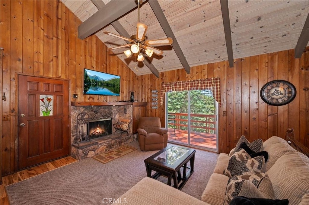 26525 Walnut Hills