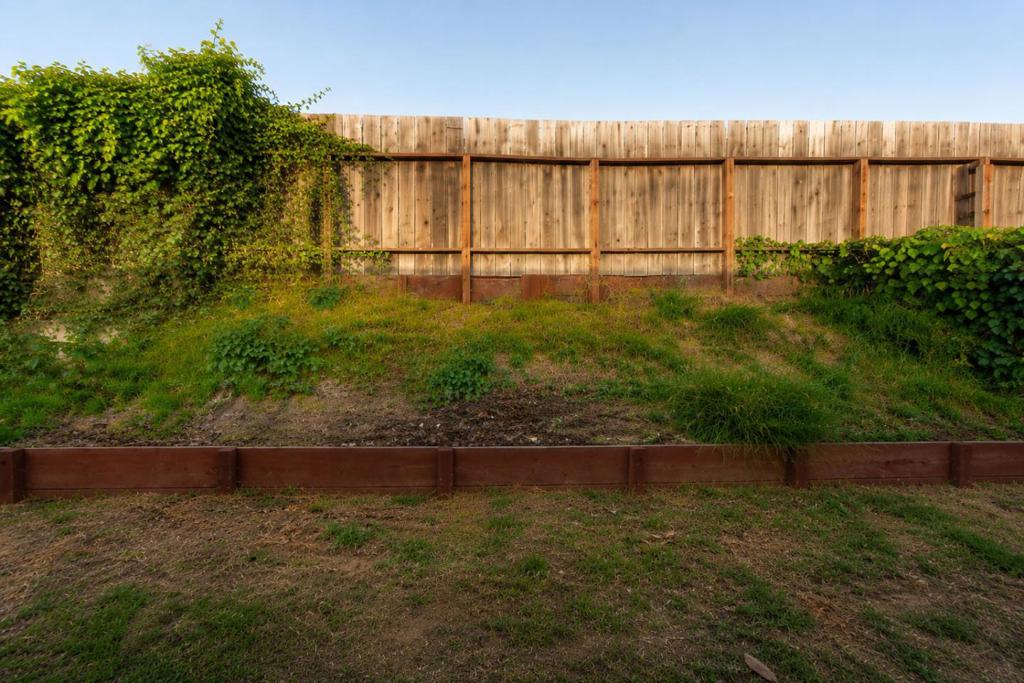 2050 Lassen Street