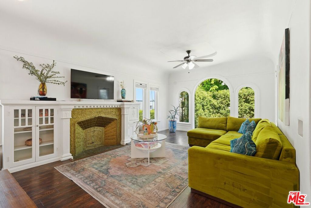 1843 S Highland Avenue