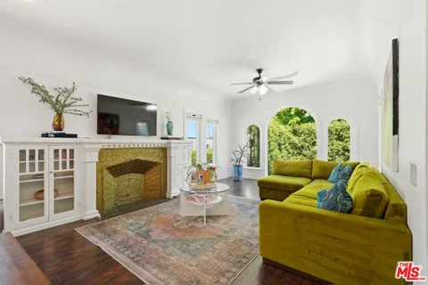 1843 S Highland Avenue, Los Angeles, CA 90019 - MLS#: 26852353