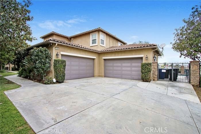 498 Green Orchard