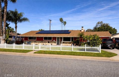 Photo of 677 E Orangewood Dr, Covina, CA 91723 (MLS # RS26053042)