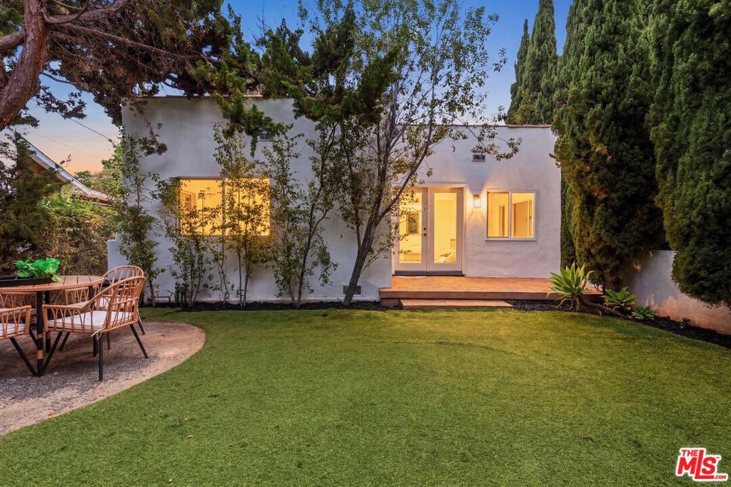 Photo of 1434 24th Street, Santa Monica, CA 90404 (MLS # 26856527)